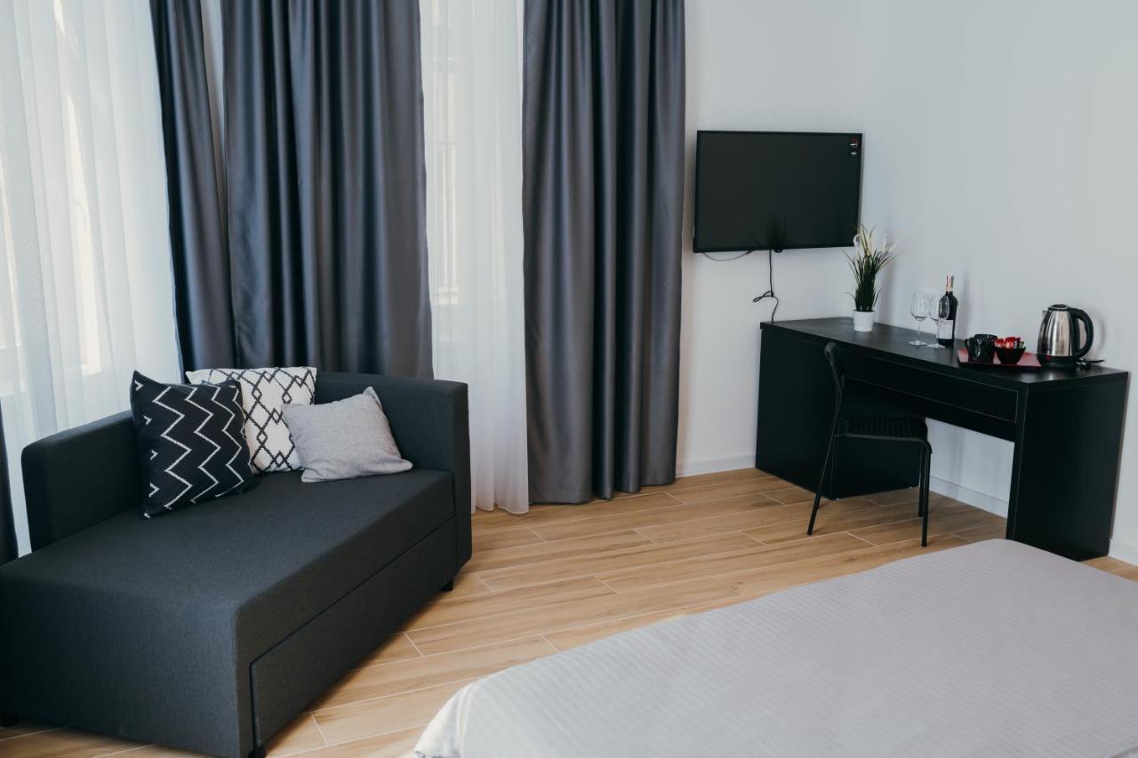 Poppy Downtown Suites Sarajevo Exterior photo